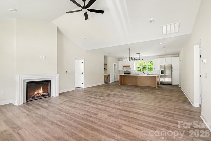 Property Photo:  1452 Robinwood Road  NC 28054 