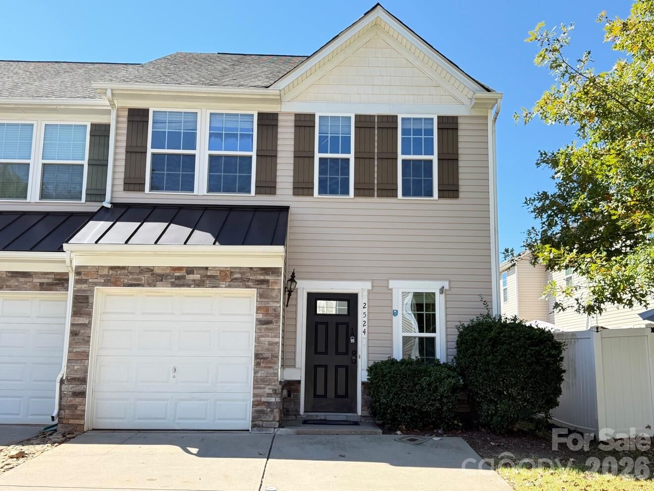 Property Photo:  2524 Silverthorn Drive  NC 28273 