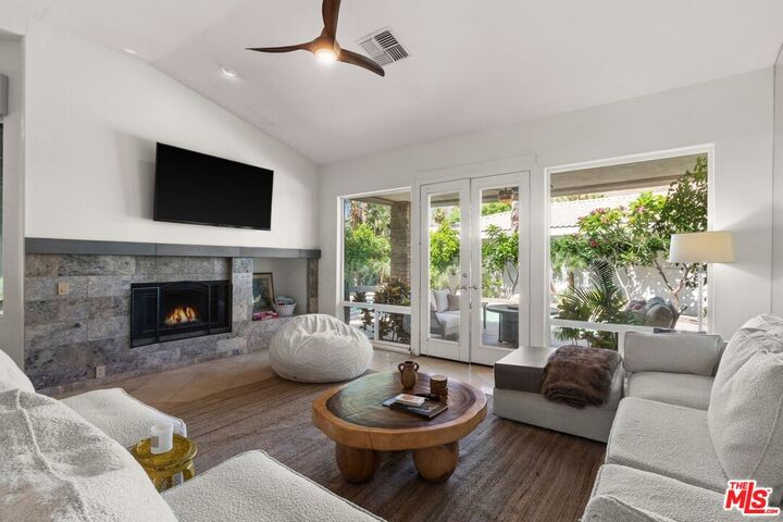 Property Photo: 47145 Via Lorca CA 92253