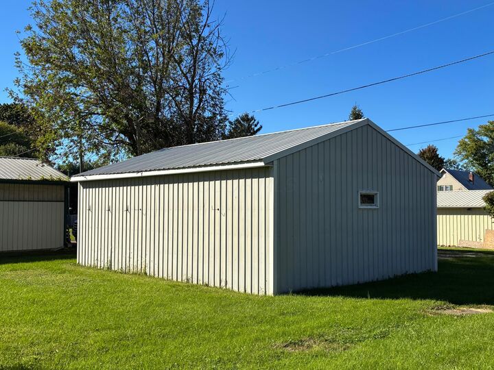 Property Photo: 213 Foster Street OH 43148