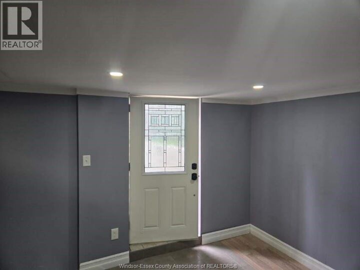 Property Photo: 1106 Elm Avenue Lower ON N9A 5H7