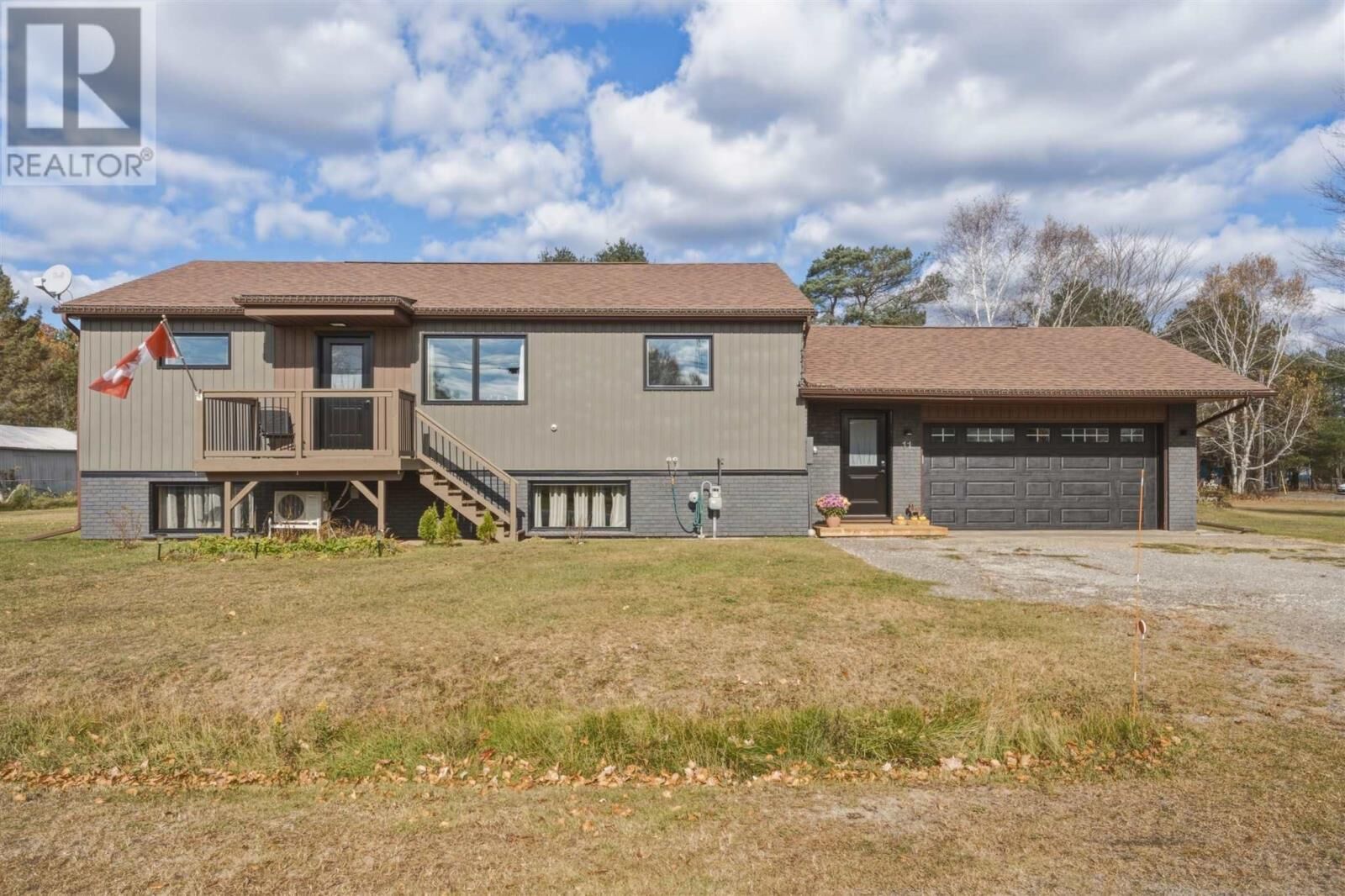 Property Photo:  11 King St  ON P0R 1H0 