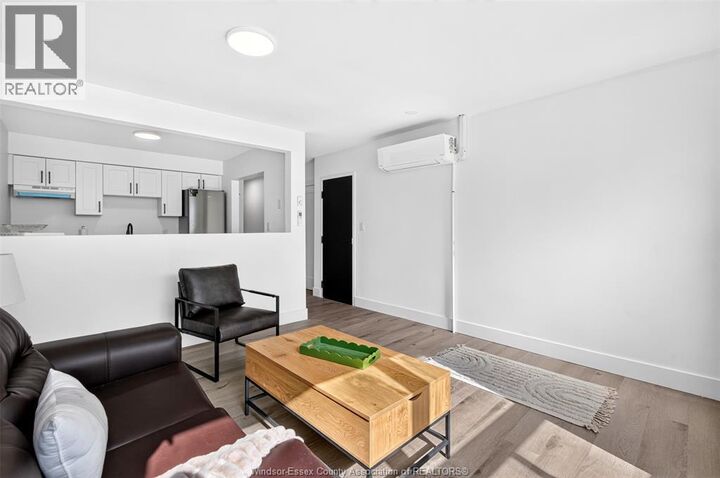 Property Photo:  1620 University Avenue 1620  ON N9B 1C2 