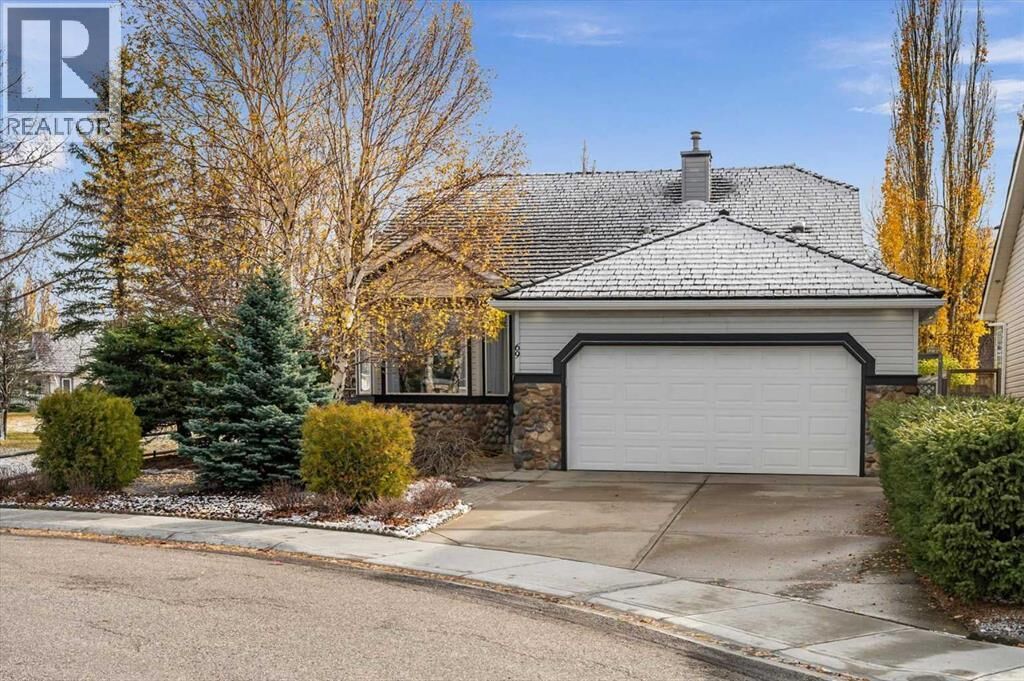 Property Photo:  69 Chaparral Villas Southeast  AB T2X 3N4 