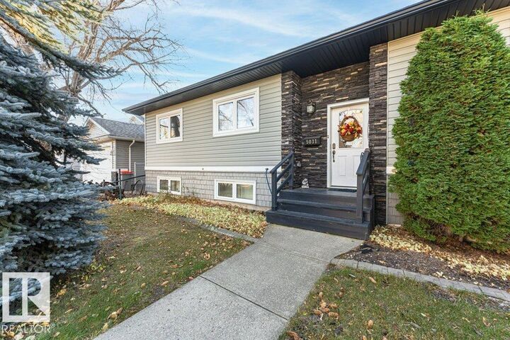 Property Photo: 5031 47 AB T0C 1Z0