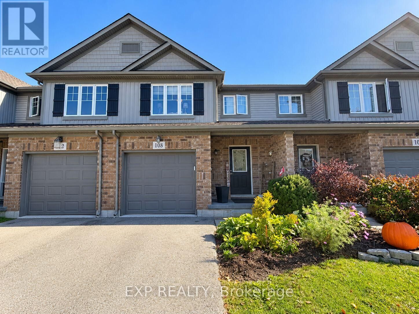 Property Photo: 108 Roselawn Crescent ON L3C 0B7