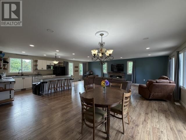 Property Photo: 1049 Allen Side Rd ON P6A 5K8
