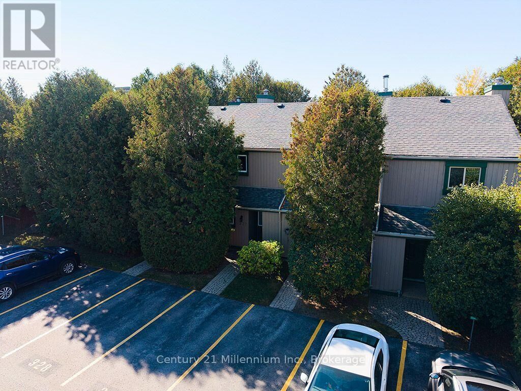 Property Photo: 5 Dawson Drive 327 ON L9Y 5B4