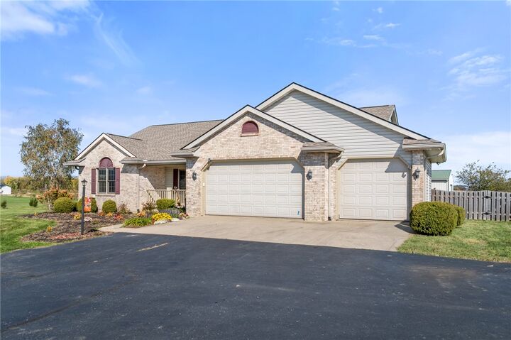Property Photo:  1528 Jasper Road  OH 45385 