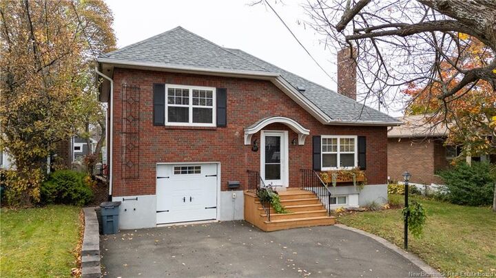 Property Photo: 17 Grandview Drive NB E1E 3J9