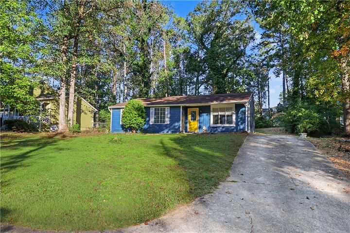 Property Photo: 1024 Sandune Drive GA 30093