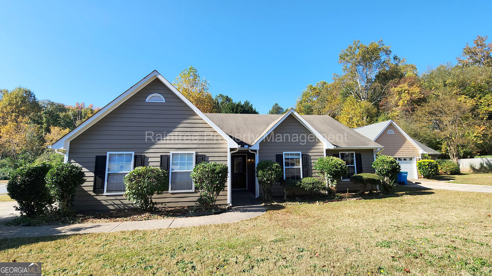 Property Photo: 2360 Berkeley Creek Court GA 30096