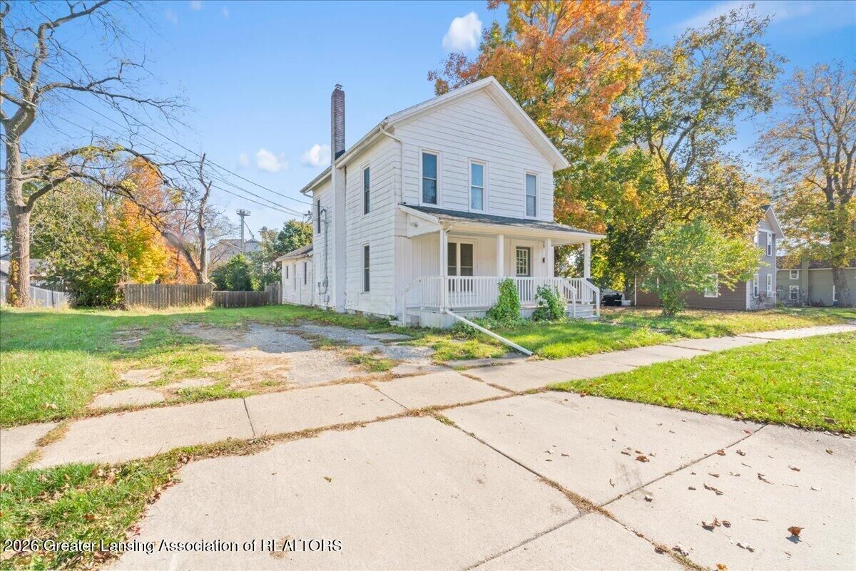 Property Photo: 446 N Sheldon Street MI 48813