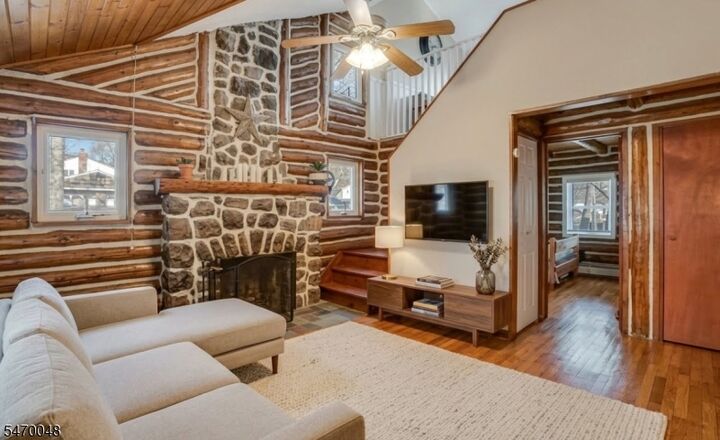 Property Photo:  20 Hemlock Ln  NJ 07480 