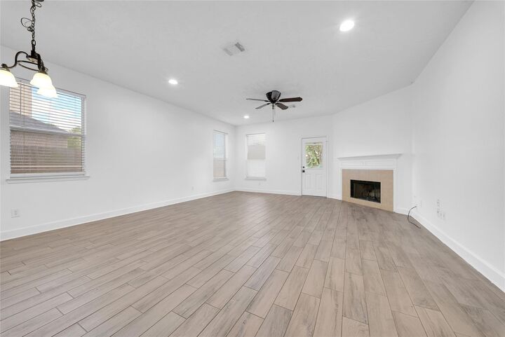 Property Photo:  1009 Bay Area Boulevard  TX 77573 