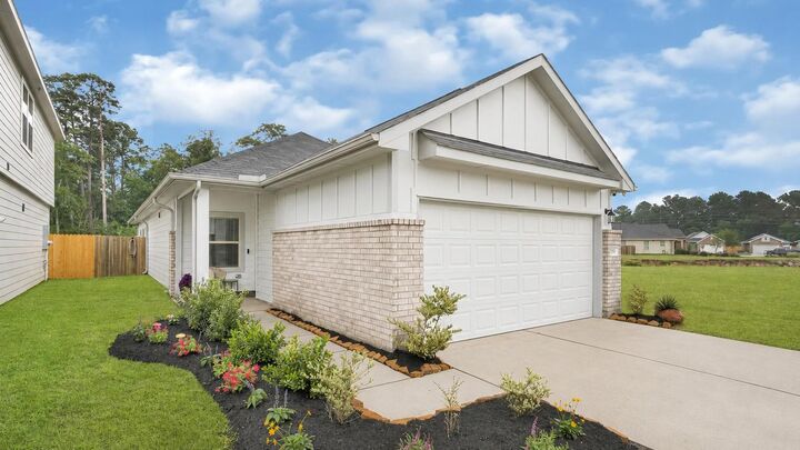 Property Photo: 515 Emerald Thicket Lane TX 77336