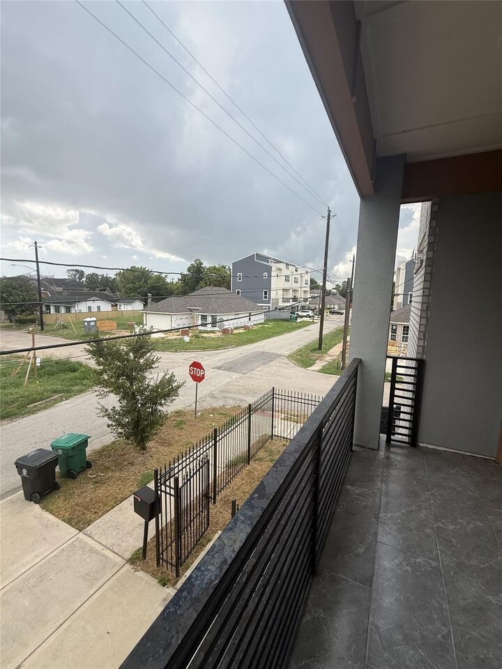 Property Photo:  2422 Briley Street  TX 77004 
