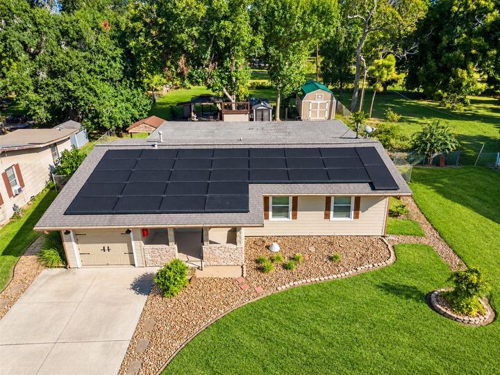 Property Photo: 115 Camellia Street TX 77566