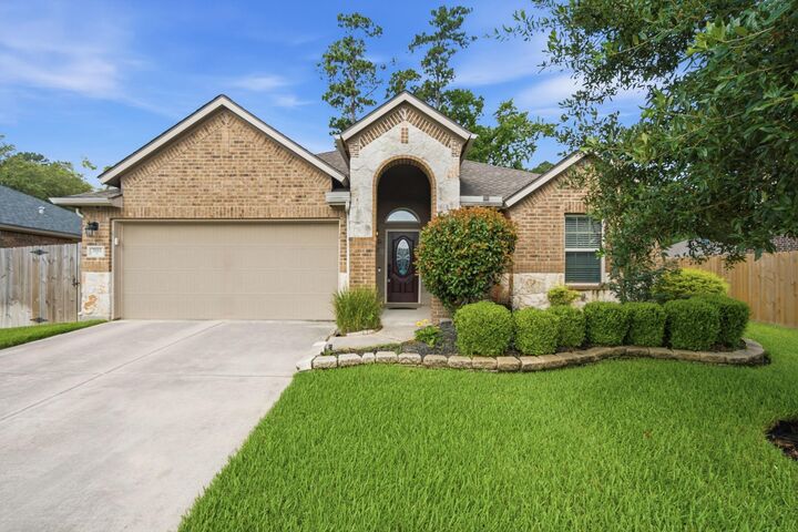 Property Photo: 7611 Willow School Drive TX 77389