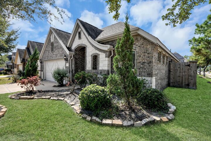 Property Photo:  9239 Union Meadow Lane  TX 77433 