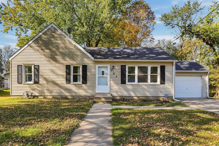 Property Photo: 705 SW 9th Avenue IA 50644
