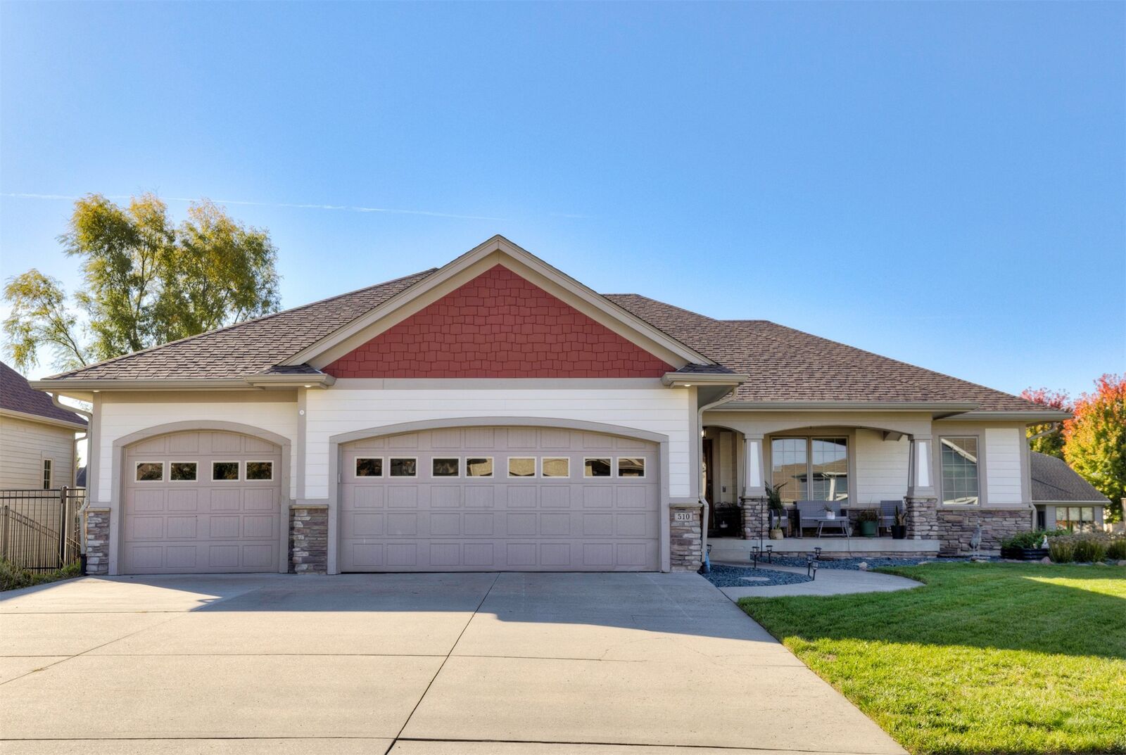 Property Photo:  510 Stonegate Court SW  IA 50009 