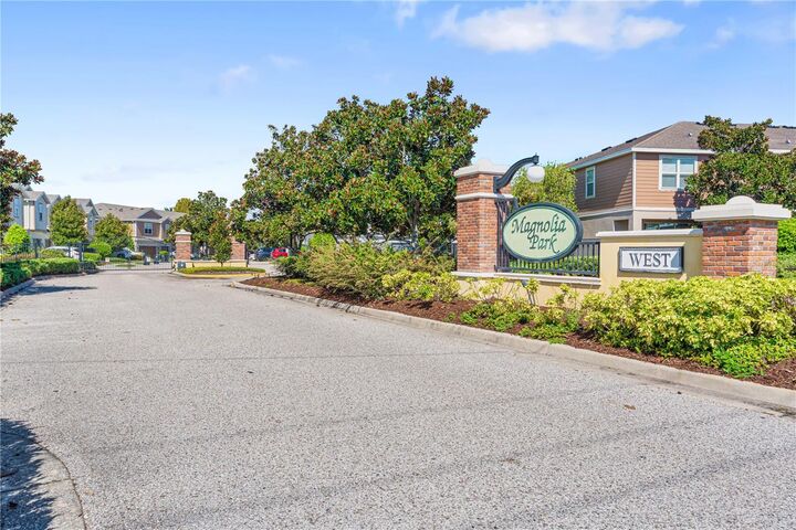 Property Photo: 8718 Turnstone Haven Place FL 33619