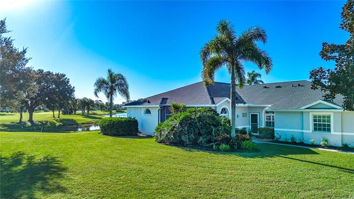 Property Photo:  4901 Chase Oaks Drive  FL 34241 