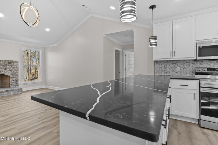 Property Photo:  2449 W Mountain Creek Road  MS 39073 