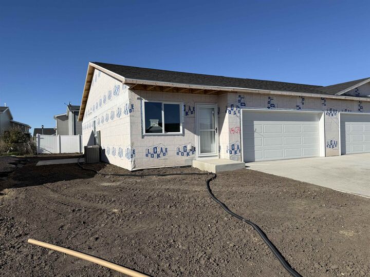 Property Photo: 1564 47th Loop SE ND 58701