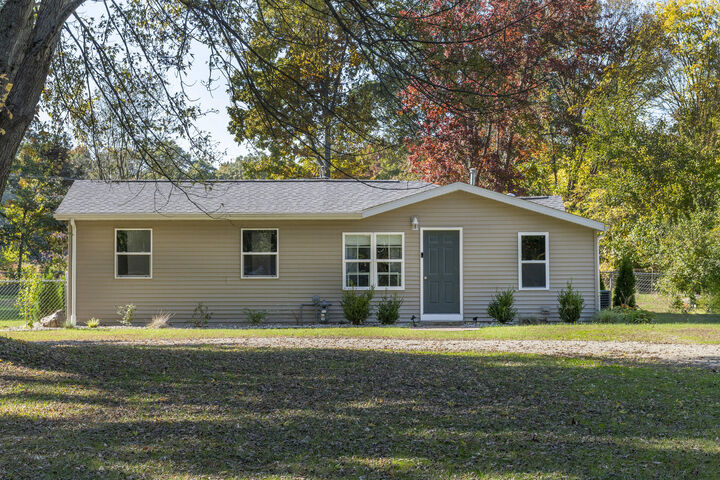 Property Photo: 71212 State Line Road MI 49112