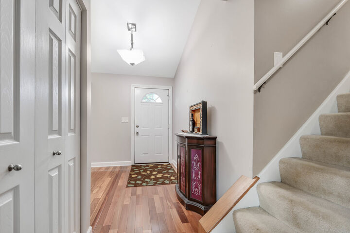 Property Photo:  613 Gavin Avenue  IL 60446 