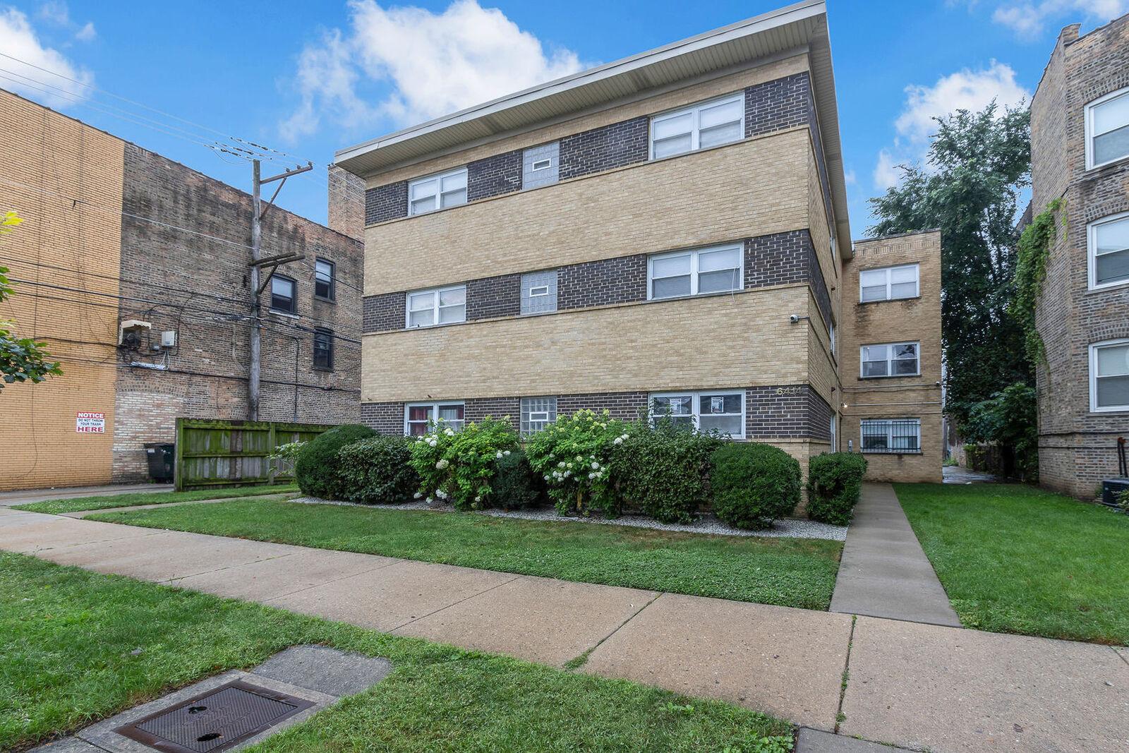 Property Photo: 6414 N Mozart Street 3S IL 60645