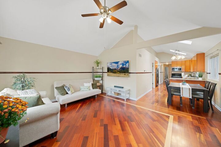 Property Photo: 4855 S Linder Avenue IL 60638