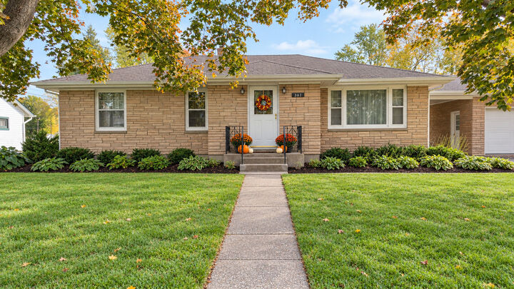 Property Photo:  307 N Pecatonica Street  IL 61088 