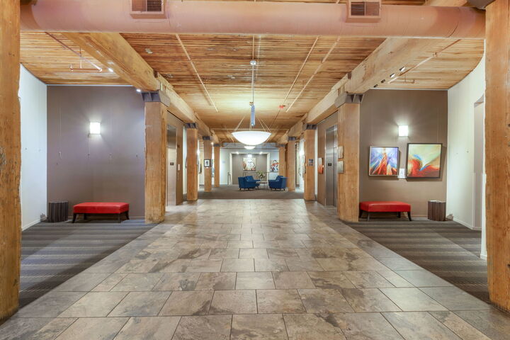 Property Photo: 550 N Kingsbury Street 205 IL 60654