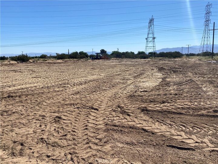 Property Photo: 14288 Cactus Street CA 92344