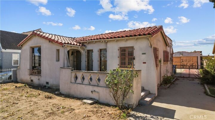 Property Photo:  9117 Dalton  CA 90047 