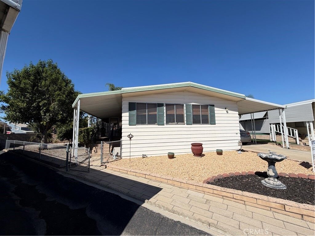 Property Photo: 626 N Dearborn Street 166 CA 92374