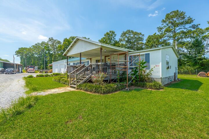 Property Photo:  5605 Al 68  AL 35973 