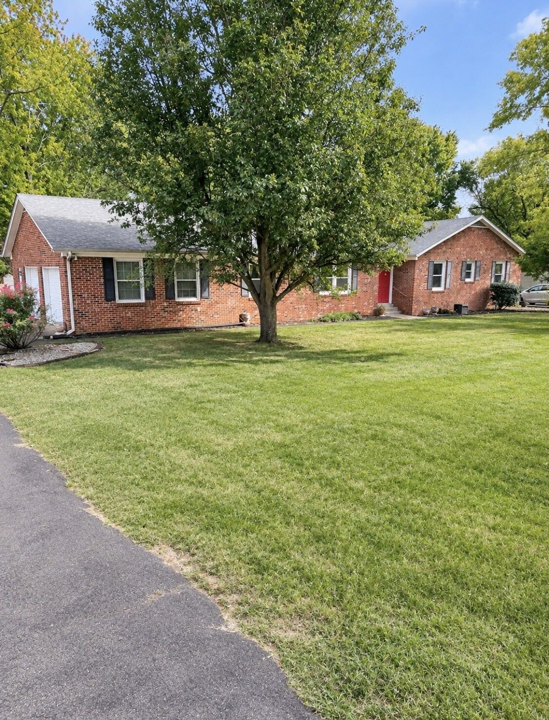 Property Photo: 643 Rampart Ln TN 37128