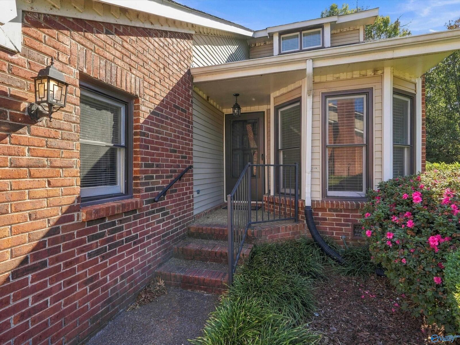 Property Photo: 10022 Meredith Lane AL 35803