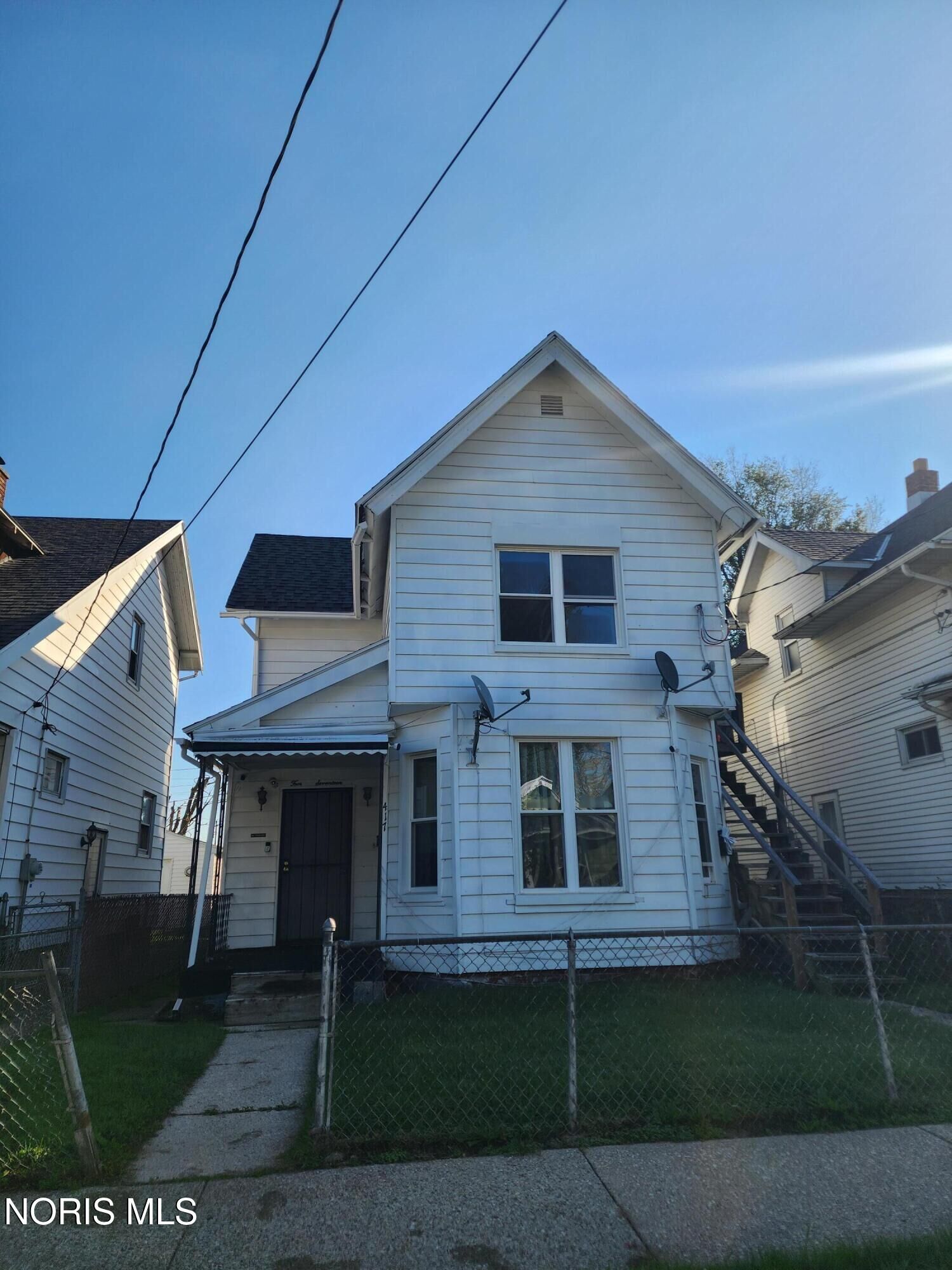 Property Photo: 417 Utah Street OH 43605