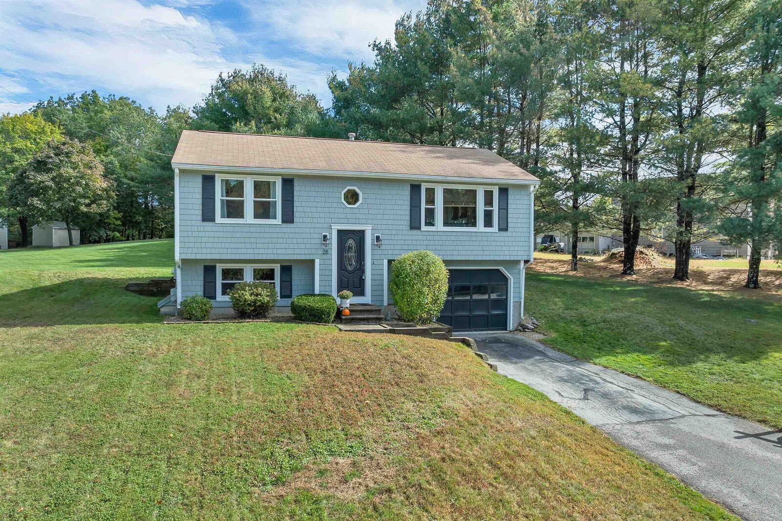 Property Photo:  28 Killian Drive  NH 03062 