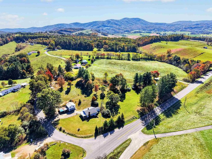 Property Photo:  38 Wagon Wheel Road  VA 24326 