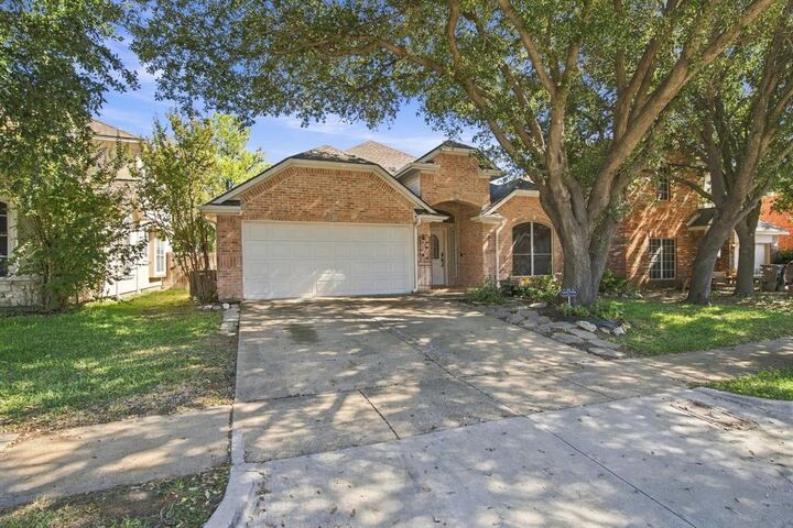 Property Photo: 8532 Western Meadows Drive TX 76244