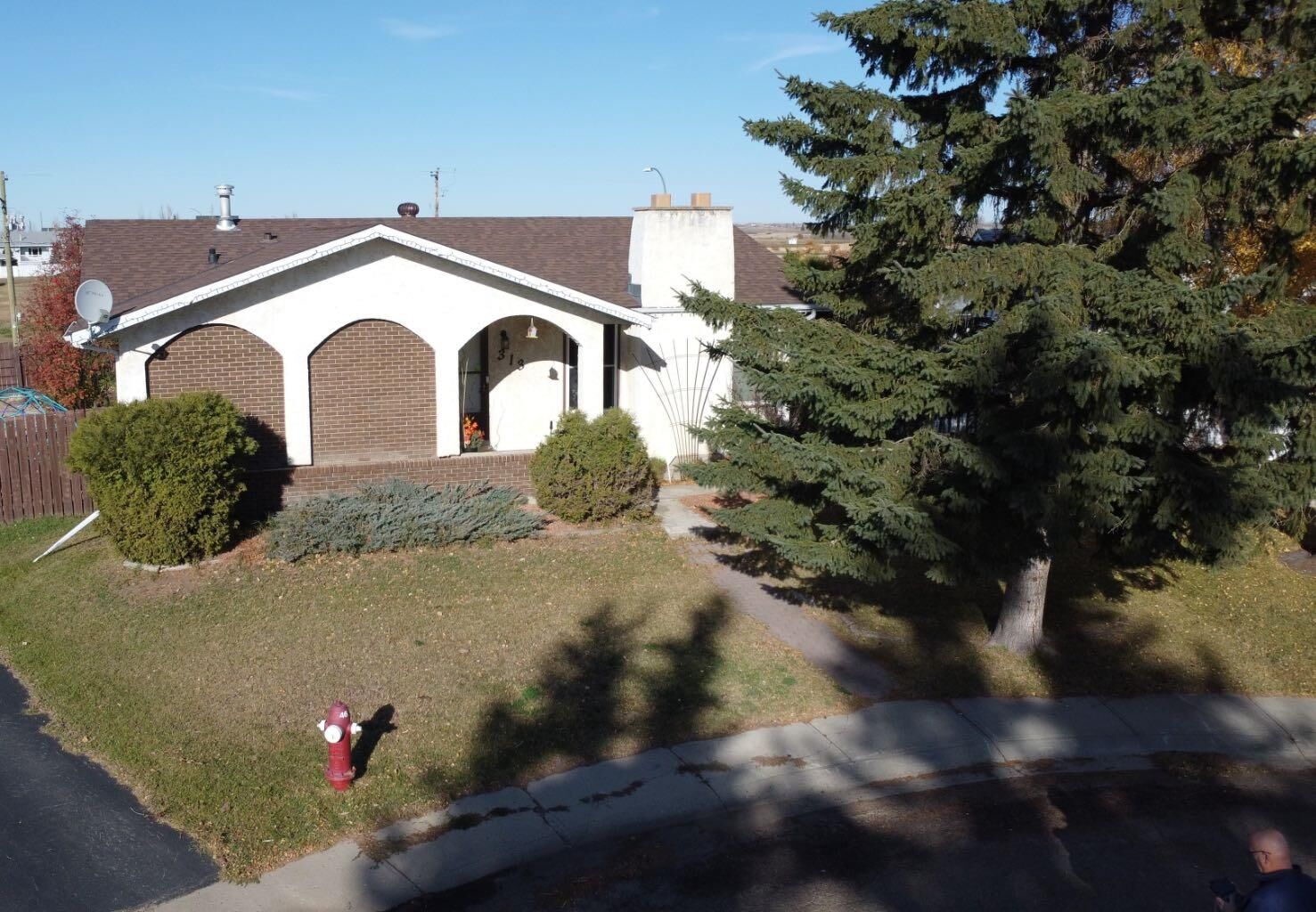 Property Photo: 313 Nill Place AB T0J 1P0