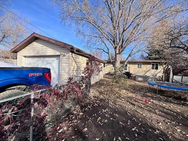 Property Photo:  3908 49 Avenue  SK S9V 1A2 