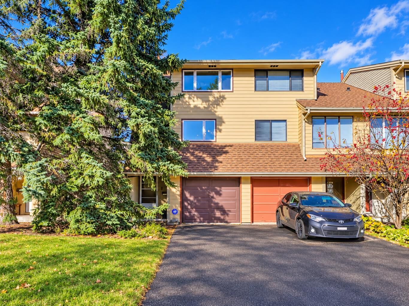 Property Photo: 302 Woodvale Crescent SW AB T2W 3P3