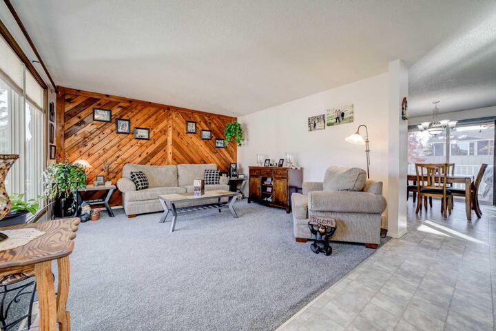 Property Photo: 1044 Rimmington Avenue AB T0K 1W0